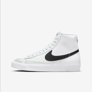 🆕 Nike Blazer Mid ‘77
